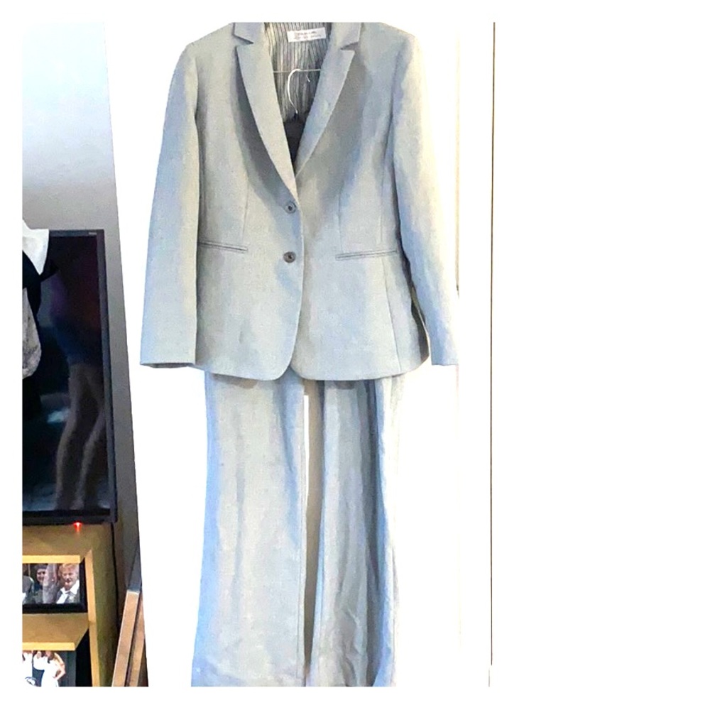 Tahari Grey Pant Suit